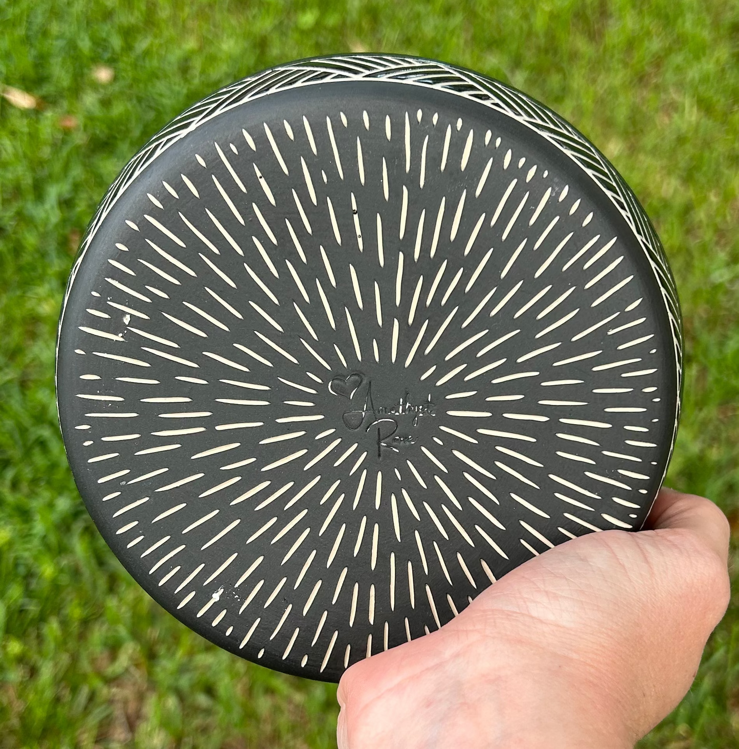 B&W Hand Carved Medium Tribal Trinket/Dip/Pet Food Dish